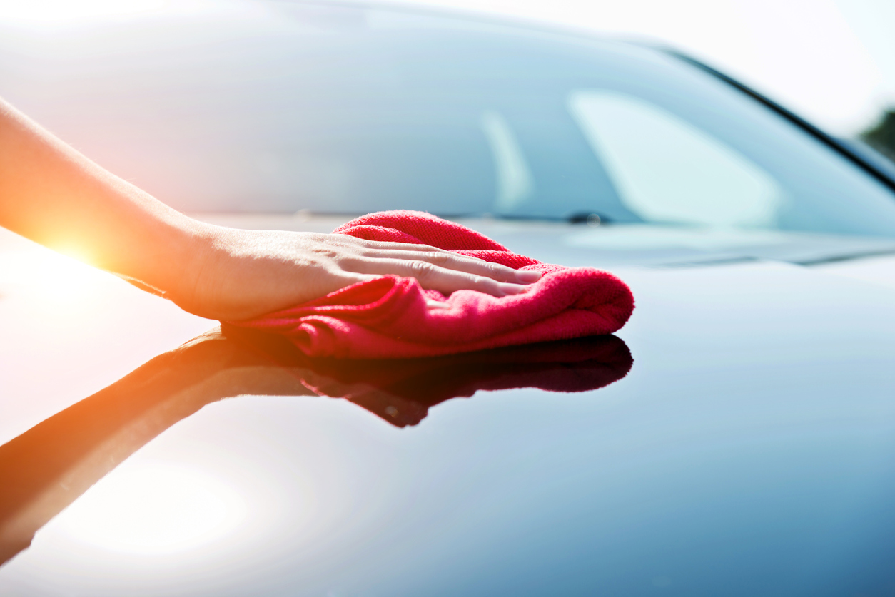 Comment nettoyer un écran tactile de voiture – Un guide étape par