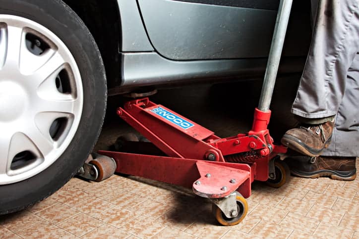 Use Car Jacks in the Shop to Lift & Level