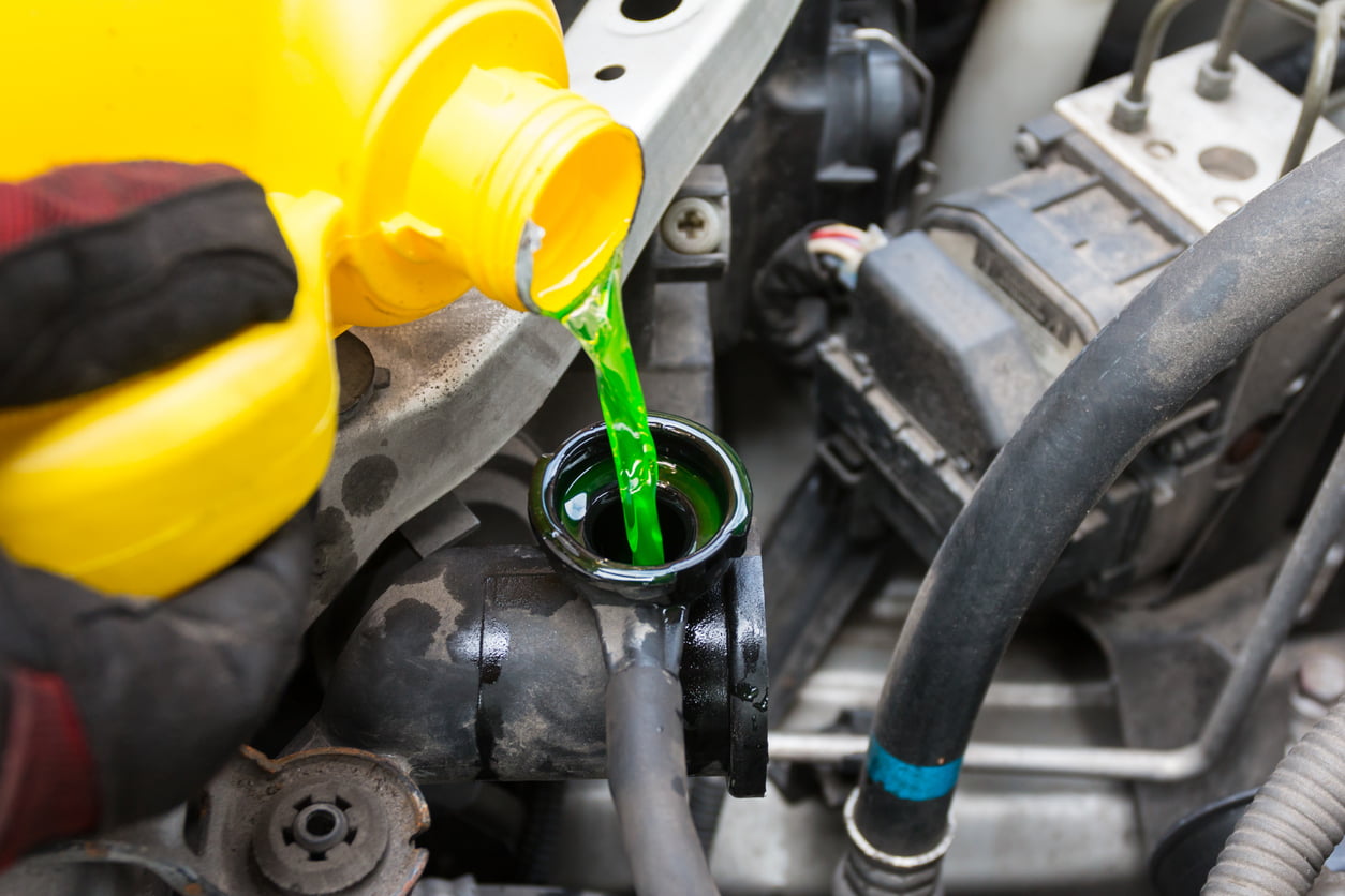 Topping up antifreeze/coolant