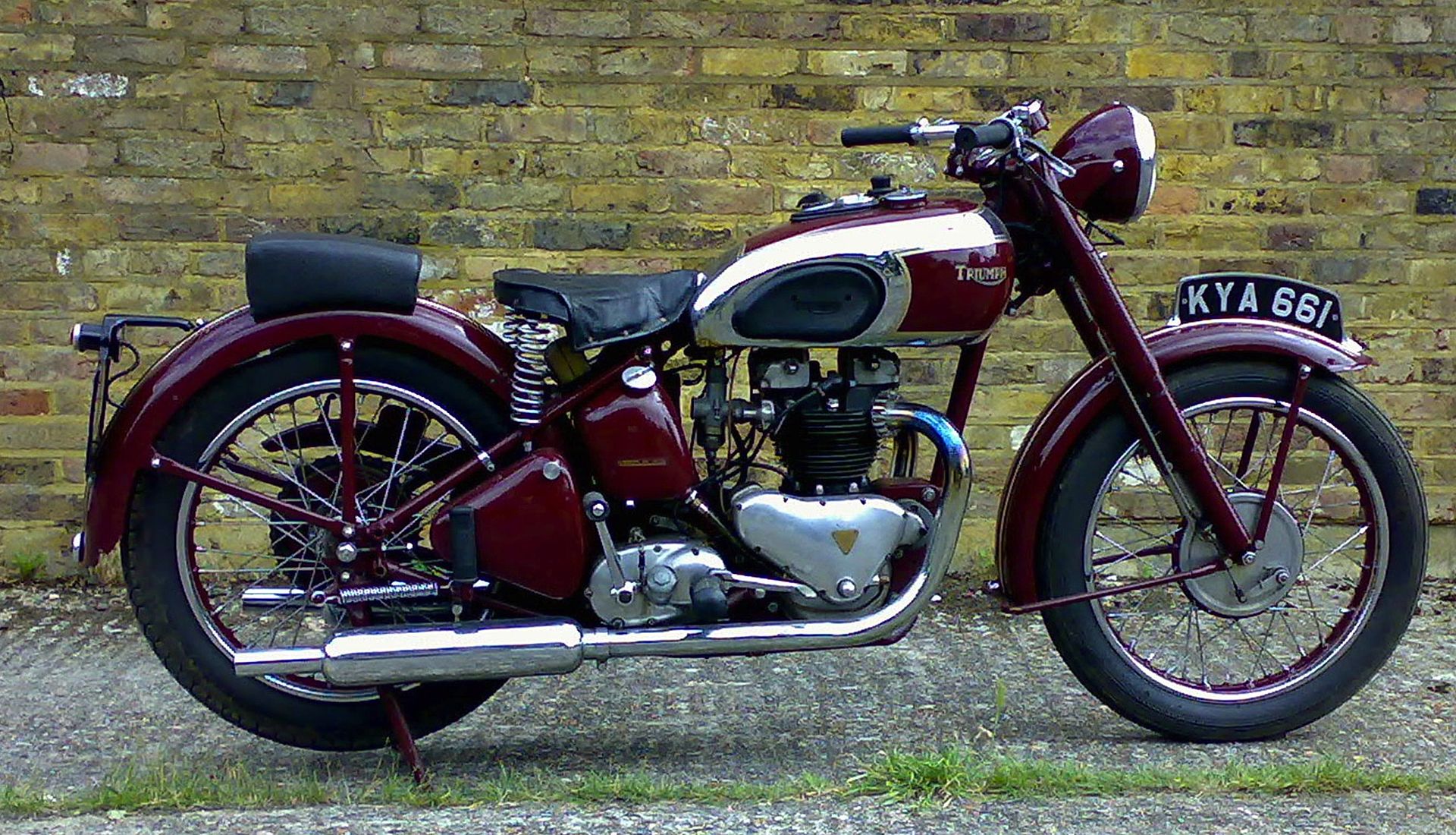1937 Triumph Speed Twin Motorbike