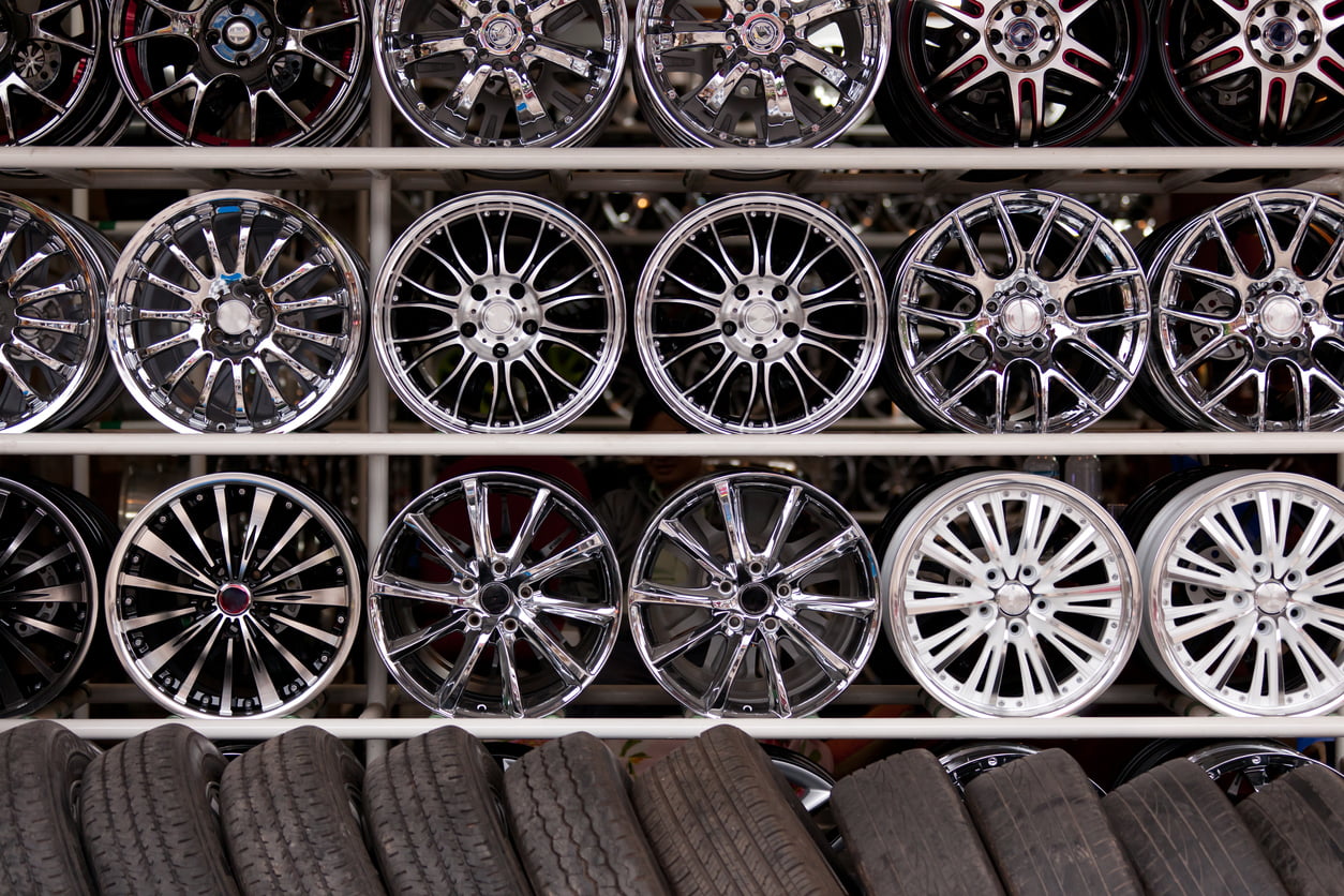 How to Choose the Right Alloy Wheels for Your Car | Simoniz